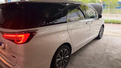 2022 Buick GL8 2.0T 237HP L4 9AT