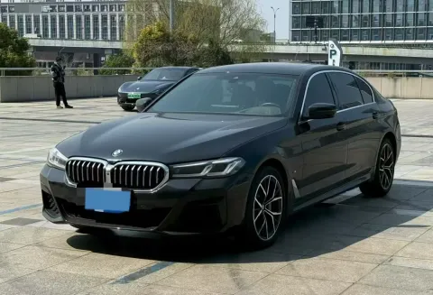 2021 BMW 5 SERIES,autocango,china used car exporter,china ev exporter,chinese used car exporter,chinese used ev exporter