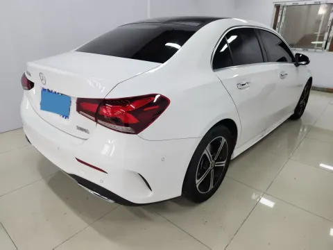 2022 Mercedes-Benz A Class 1.3T 163HP L4 7DCT