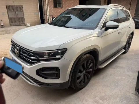 2019 JEEP CHEROKEE,autocango,china used car exporter,china ev exporter,chinese used car exporter,chinese used ev exporter