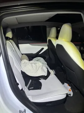 2025 Tesla Model Y BEV 78.4KWH