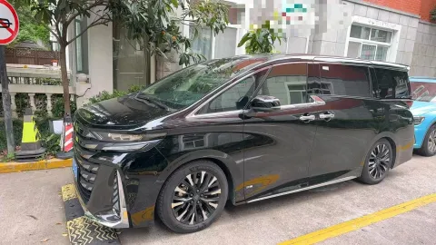 2024 Toyota Vellfire 2.5L 190HP L4 E-CVT Hybrid,autocango,china used car exporter,china ev exporter,chinese used car exporter,chinese used ev exporter