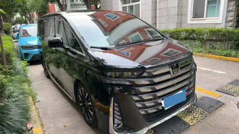 2024 Toyota Vellfire 2.5L 190HP L4 E-CVT Hybrid,autocango,china used car exporter,china ev exporter,chinese used car exporter,chinese used ev exporter