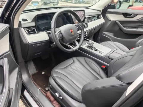 2025 HongQi HS5 2.0T 252HP L4 8AT