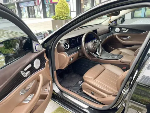 2022 Mercedes-Benz GLC Class 2.0T 258HP L4 9AT,autocango,china used car exporter,china ev exporter,chinese used car exporter,chinese used ev exporter