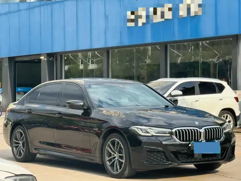 2022 BMW 5 Series 2.0T 184HP L4 8AT PHEV 17.7KWH,autocango,china used car exporter,china ev exporter,chinese used car exporter,chinese used ev exporter