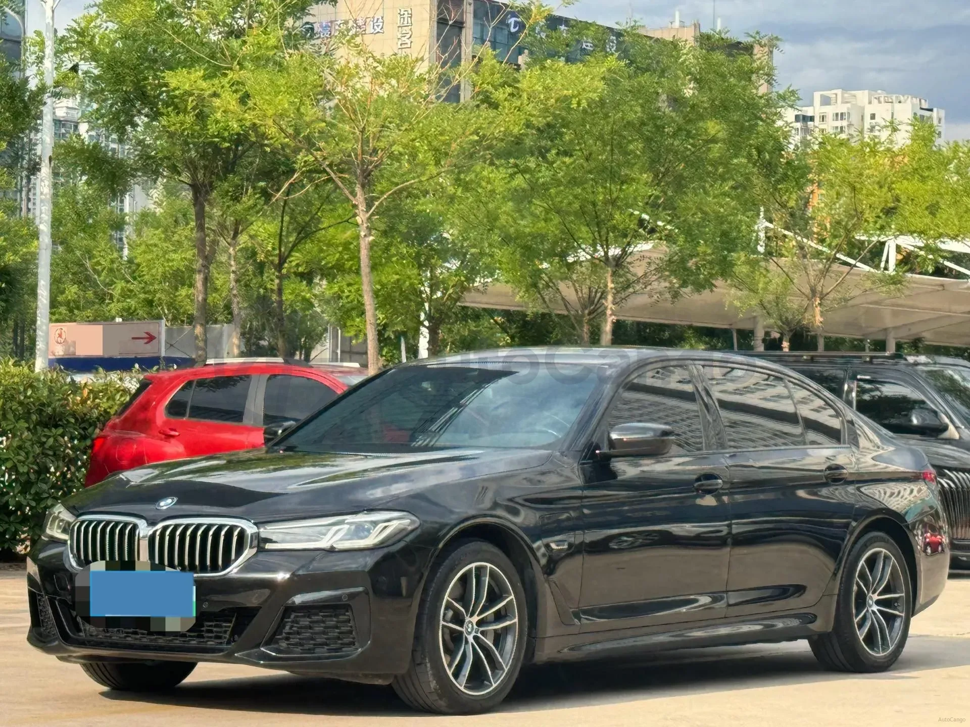 2022 BMW 5 Series 2.0T 184HP L4 8AT PHEV 17.7KWH,autocango,china used car exporter,china ev exporter,chinese used car exporter,chinese used ev exporter