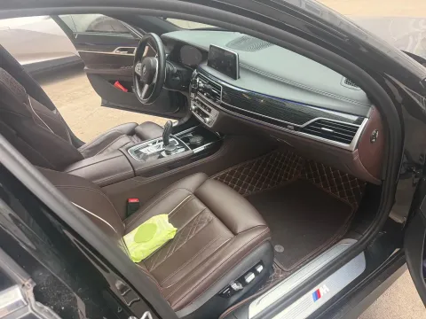 2021 BMW 7 Series 2.0T 265HP L4 8AT