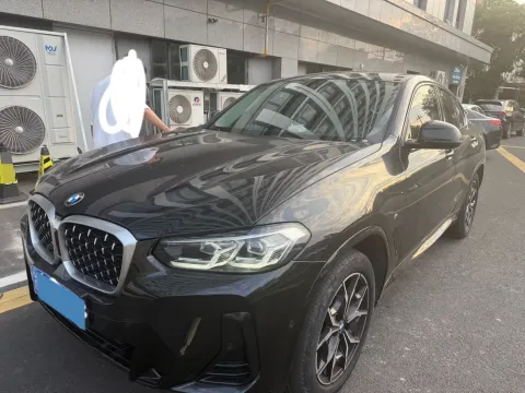 2022 BMW X4,autocango,china used car exporter,china ev exporter,chinese used car exporter,chinese used ev exporter