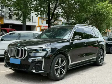 2021 BMW X7,autocango,china used car exporter,china ev exporter,chinese used car exporter,chinese used ev exporter
