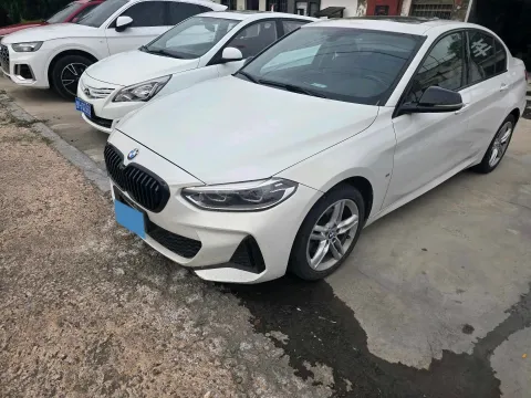 2022 BMW 1 SERIES,autocango,china used car exporter,china ev exporter,chinese used car exporter,chinese used ev exporter