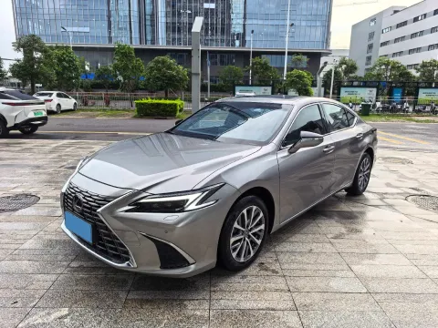 2024 LEXUS ES,autocango,china used car exporter,china ev exporter,chinese used car exporter,chinese used ev exporter