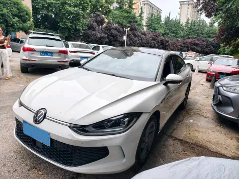 2023 VOLKSWAGEN LAMANDO,autocango,china used car exporter,china ev exporter,chinese used car exporter,chinese used ev exporter