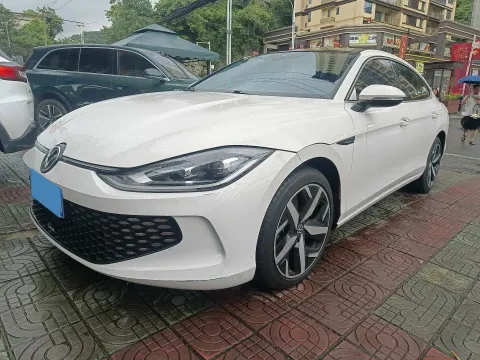 2023 VOLKSWAGEN LAMANDO,autocango,china used car exporter,china ev exporter,chinese used car exporter,chinese used ev exporter