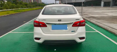2021 Nissan Sylphy 1.6L 122HP L4 CVT,autocango,china used car exporter,china ev exporter,chinese used car exporter,chinese used ev exporter
