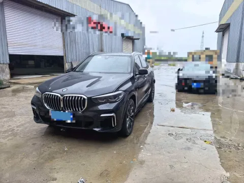 2022 BMW X5,autocango,china used car exporter,china ev exporter,chinese used car exporter,chinese used ev exporter