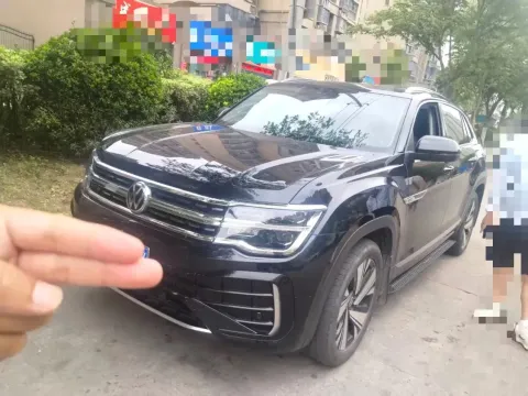 2023 Volkswagen Teramont 2.0T 220HP L4 7DCT,autocango,china used car exporter,china ev exporter,chinese used car exporter,chinese used ev exporter