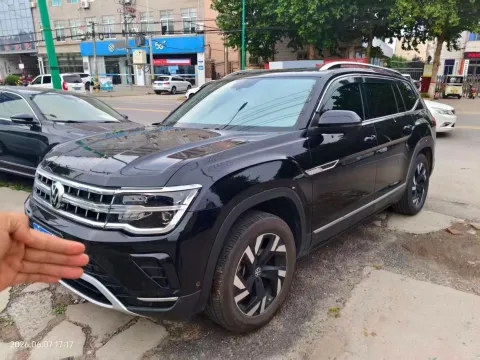 2021 Volkswagen Teramont 2.0T 220HP L4 7DCT,autocango,china used car exporter,china ev exporter,chinese used car exporter,chinese used ev exporter