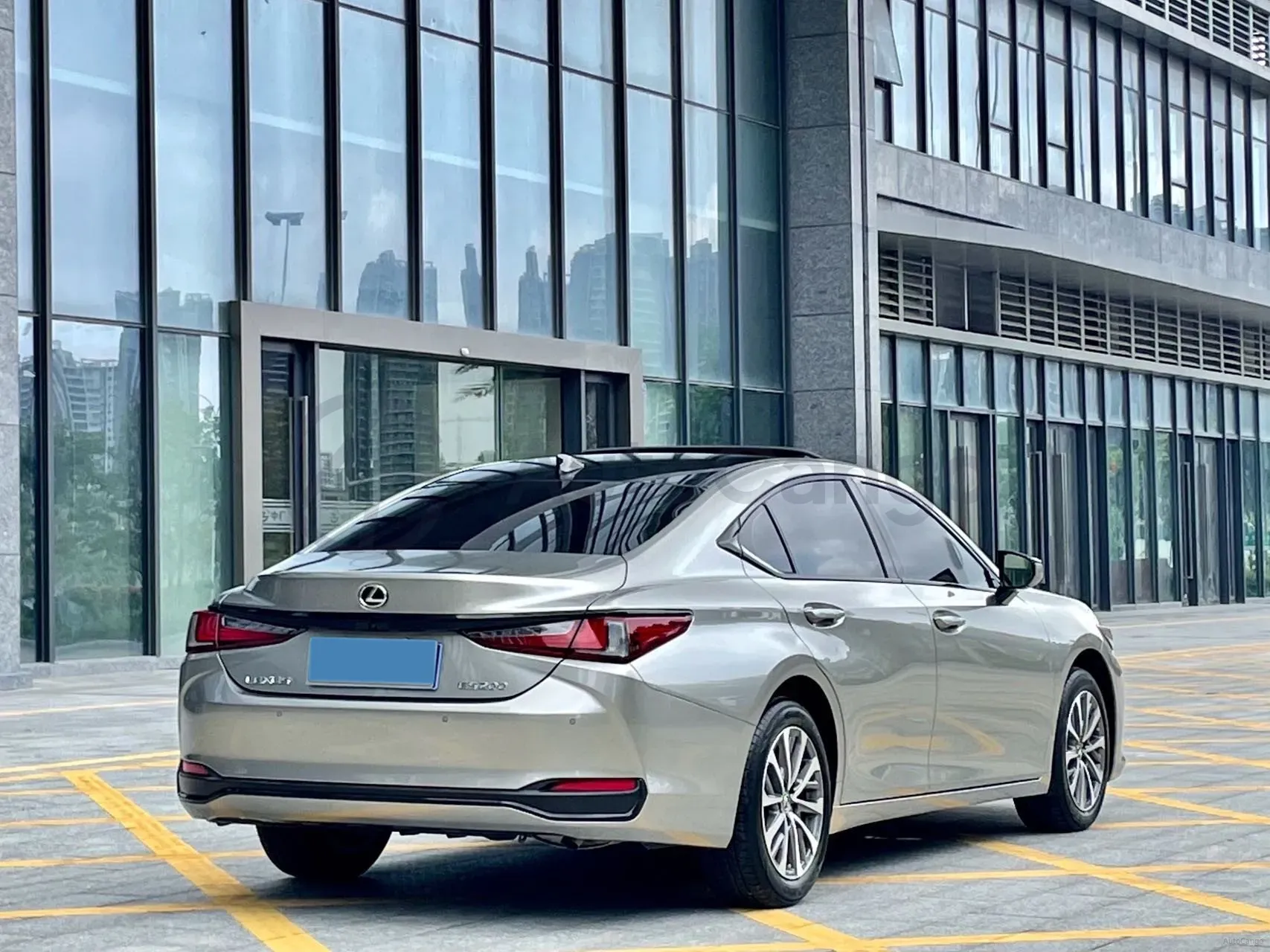 2023 Lexus ES 2.0L 173HP L4 CVT,autocango,china used car exporter,china ev exporter,chinese used car exporter,chinese used ev exporter