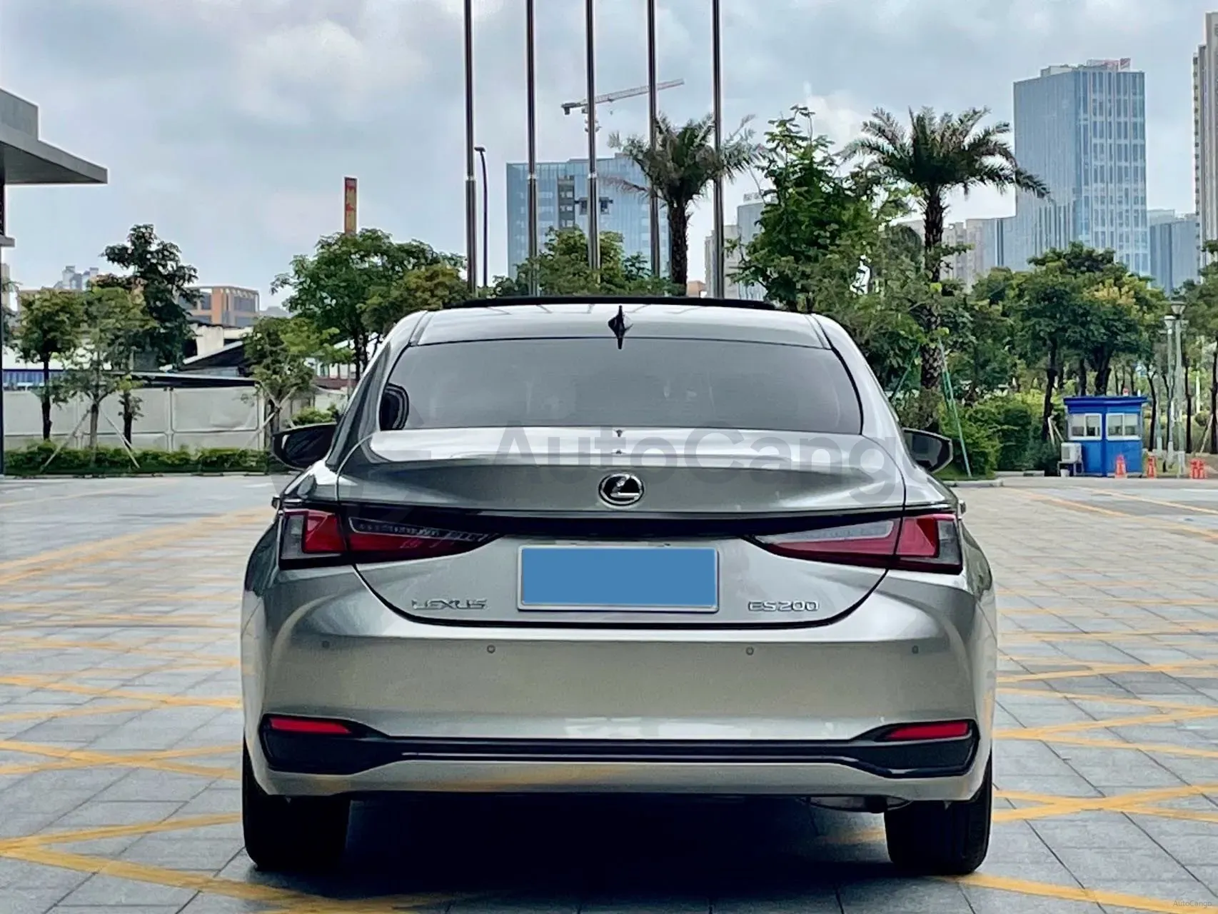 2023 Lexus ES 2.0L 173HP L4 CVT,autocango,china used car exporter,china ev exporter,chinese used car exporter,chinese used ev exporter