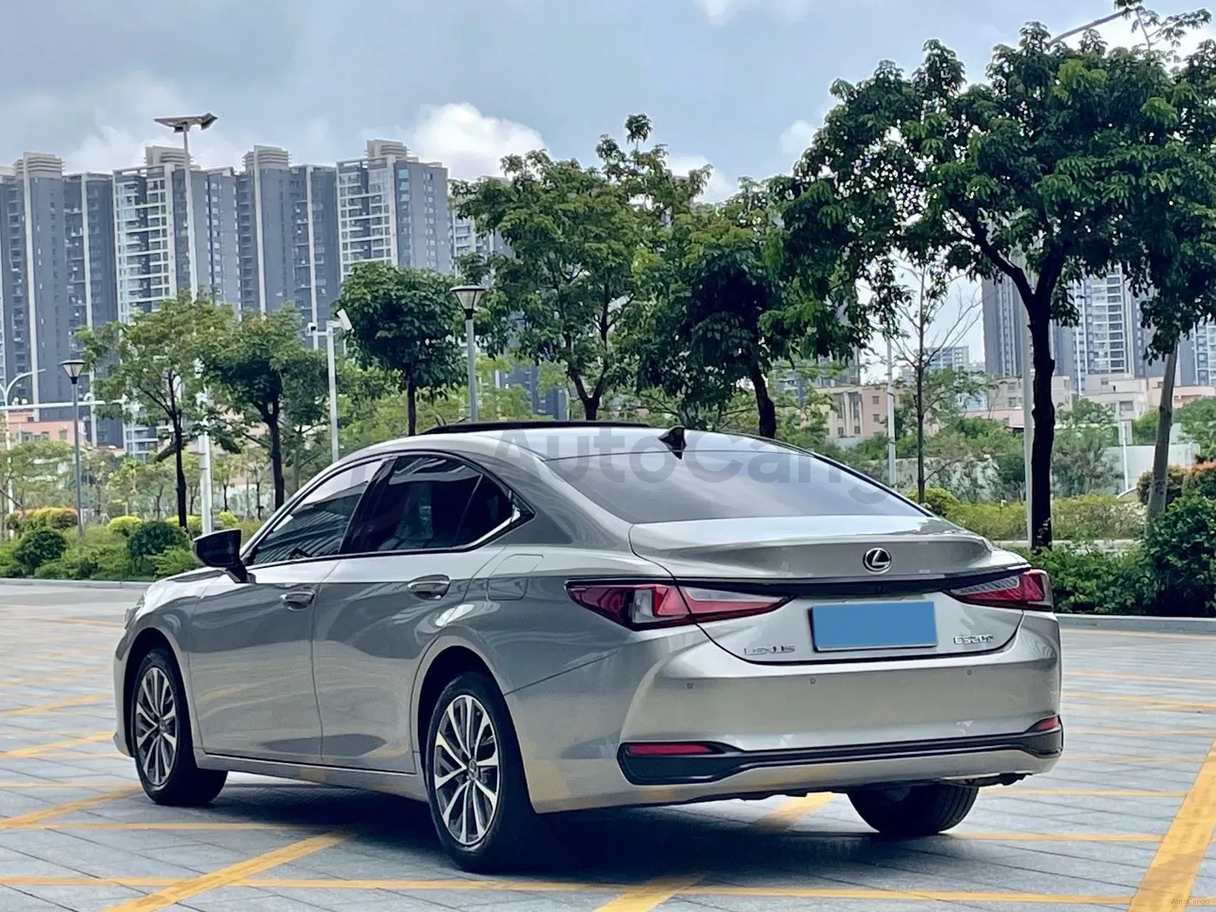2023 Lexus ES 2.0L 173HP L4 CVT,autocango,china used car exporter,china ev exporter,chinese used car exporter,chinese used ev exporter
