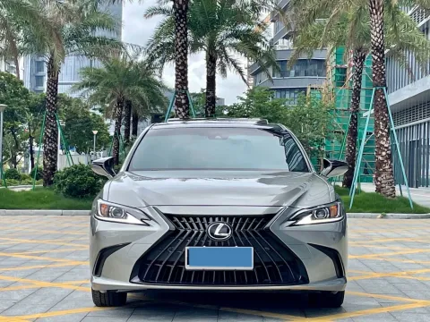 2023 Lexus ES 2.0L 173HP L4 CVT