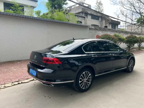 2020 Volkswagen Magotan 2.0T 220HP L4 7DCT,autocango,china used car exporter,china ev exporter,chinese used car exporter,chinese used ev exporter