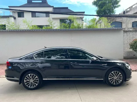 2020 Volkswagen Magotan 2.0T 220HP L4 7DCT,autocango,china used car exporter,china ev exporter,chinese used car exporter,chinese used ev exporter