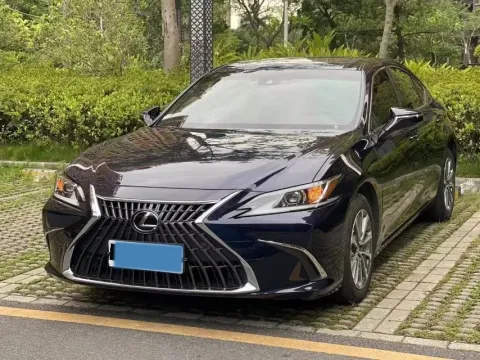 2023 LEXUS ES,autocango,china used car exporter,china ev exporter,chinese used car exporter,chinese used ev exporter