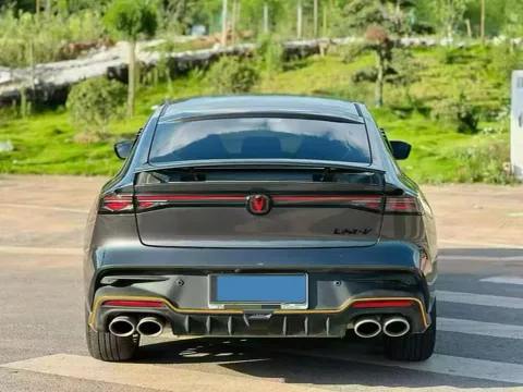 2025 ChangAn UNI-V 2.0T 245HP L4 8AT
