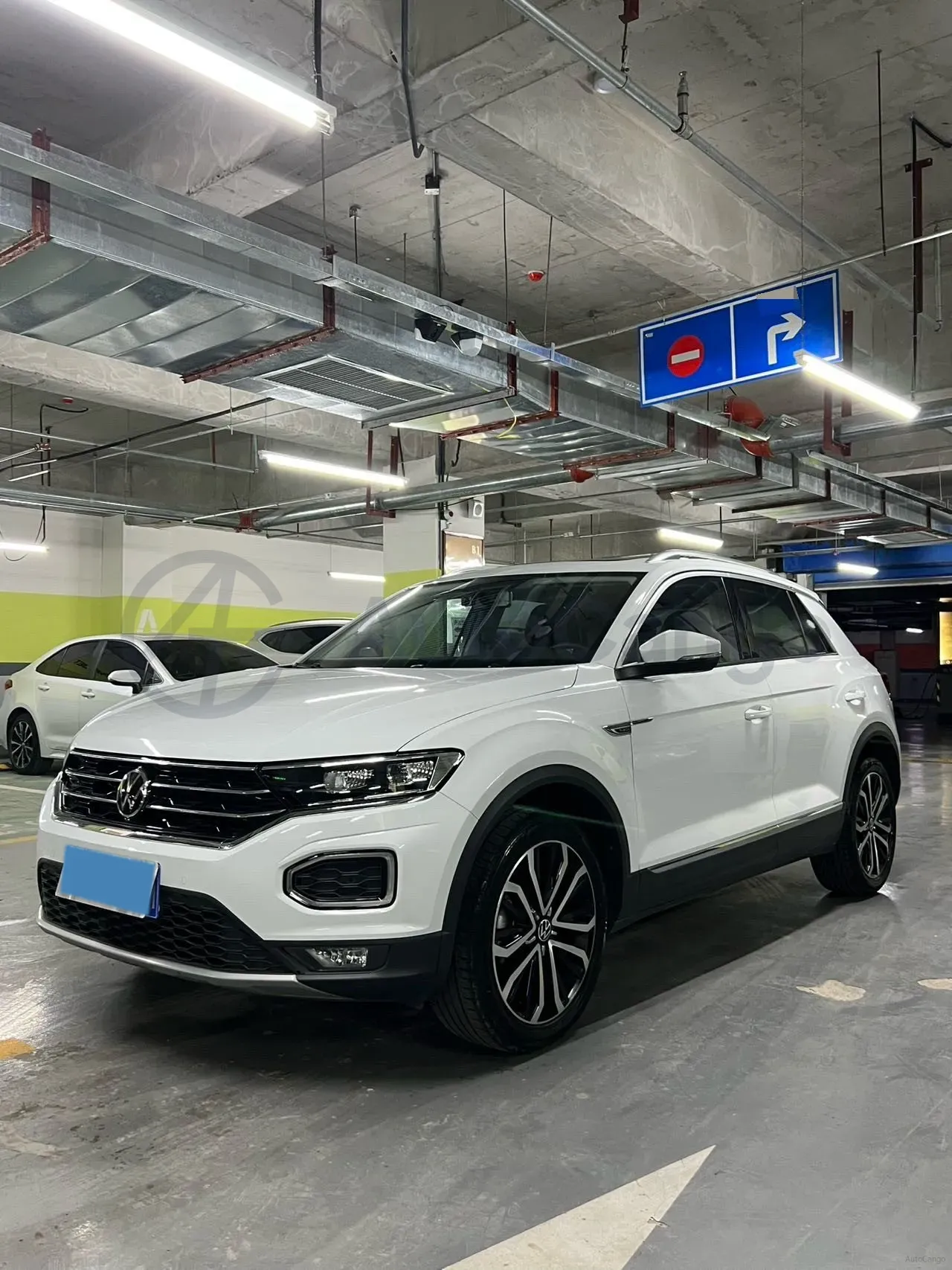 2022 Volkswagen T-Roc 1.4T 150HP L4 7DCT,autocango,china used car exporter,china ev exporter,chinese used car exporter,chinese used ev exporter