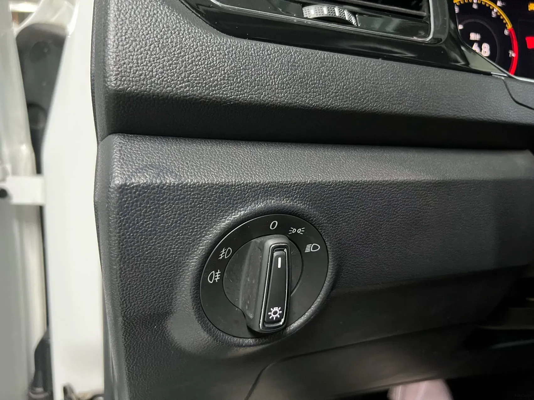 2022 Volkswagen T-Roc 1.4T 150HP L4 7DCT,autocango,china used car exporter,china ev exporter,chinese used car exporter,chinese used ev exporter