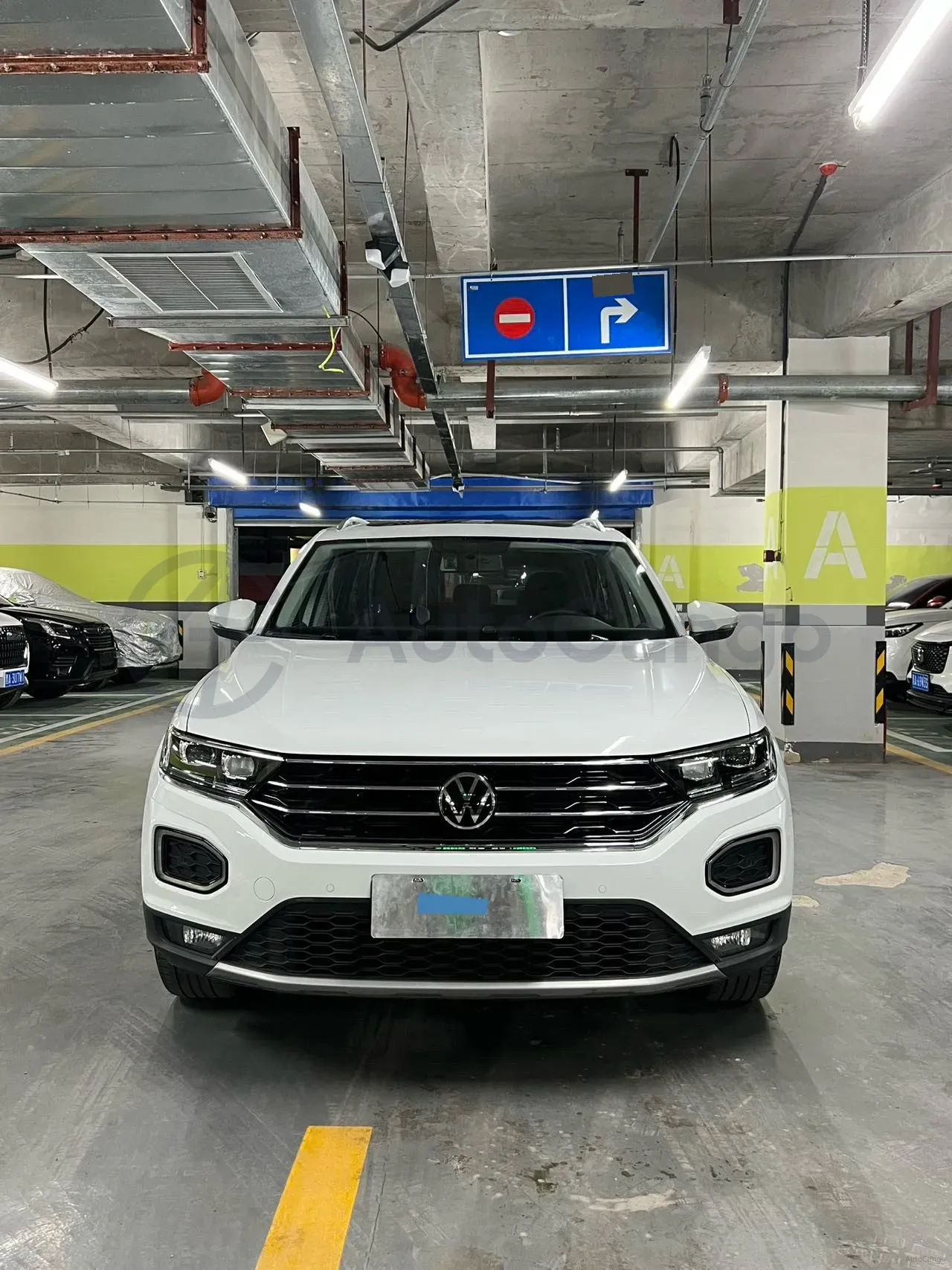 2022 Volkswagen T-Roc 1.4T 150HP L4 7DCT,autocango,china used car exporter,china ev exporter,chinese used car exporter,chinese used ev exporter
