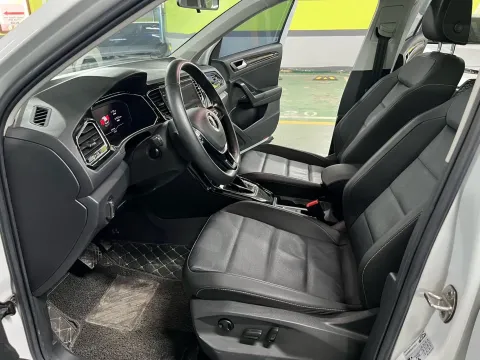 2022 Volkswagen T-Roc 1.4T 150HP L4 7DCT