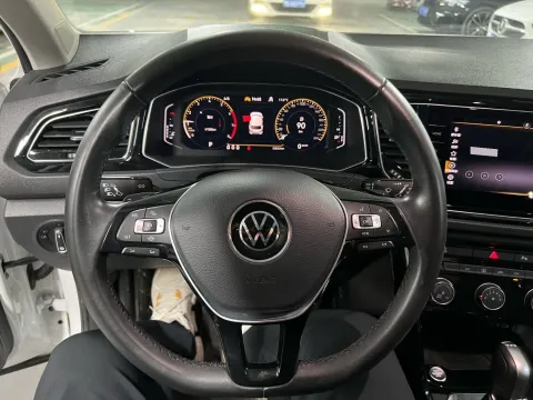 2022 Volkswagen T-Roc 1.4T 150HP L4 7DCT