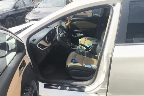 2022 Chevrolet Monza 1.5L 113HP L4 6AT,autocango,china used car exporter,china ev exporter,chinese used car exporter,chinese used ev exporter