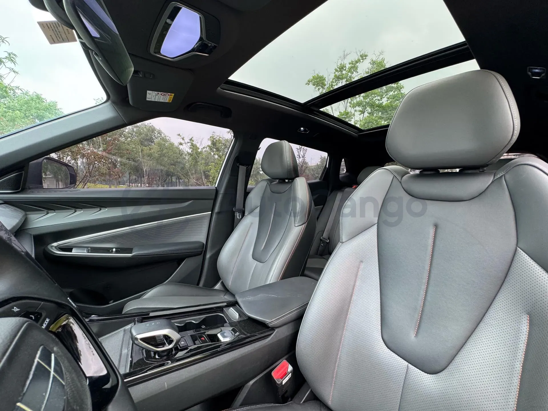 2023 Geely Azkarra 1.5T 181HP L4 7DCT,autocango,china used car exporter,china ev exporter,chinese used car exporter,chinese used ev exporter