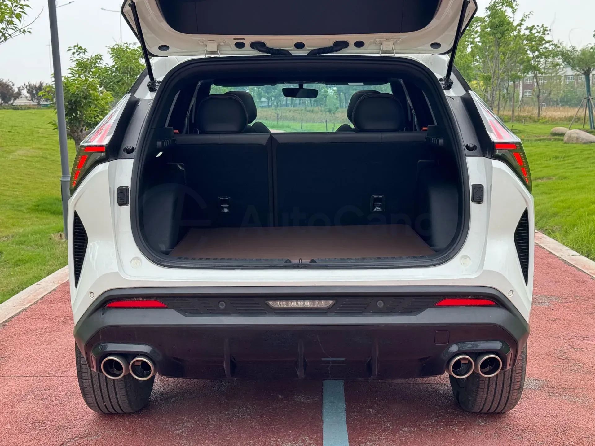 2023 Geely Azkarra 1.5T 181HP L4 7DCT,autocango,china used car exporter,china ev exporter,chinese used car exporter,chinese used ev exporter