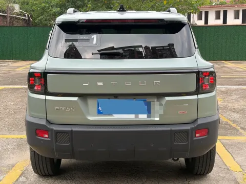 2025 Jetour Traveller 2.0T 254HP L4 7DCT