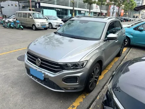 2020 VOLKSWAGEN T-ROC,autocango,china used car exporter,china ev exporter,chinese used car exporter,chinese used ev exporter
