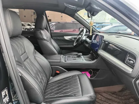 2024 GAC Trumpchi GS8 2.0T 252HP L4 8AT