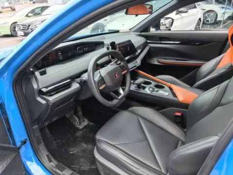 2022 ChangAn UNI-V 1.5T 188HP L4 7DCT,autocango,china used car exporter,china ev exporter,chinese used car exporter,chinese used ev exporter