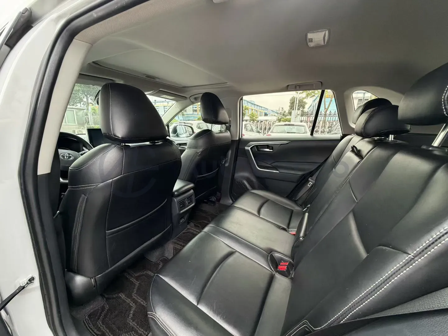 2022 Toyota RAV4 2.0L 171HP L4 CVT,autocango,china used car exporter,china ev exporter,chinese used car exporter,chinese used ev exporter
