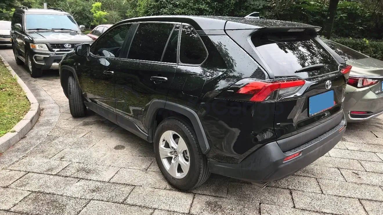 2024 Toyota RAV4 2.0L 171HP L4 CVT,autocango,china used car exporter,china ev exporter,chinese used car exporter,chinese used ev exporter