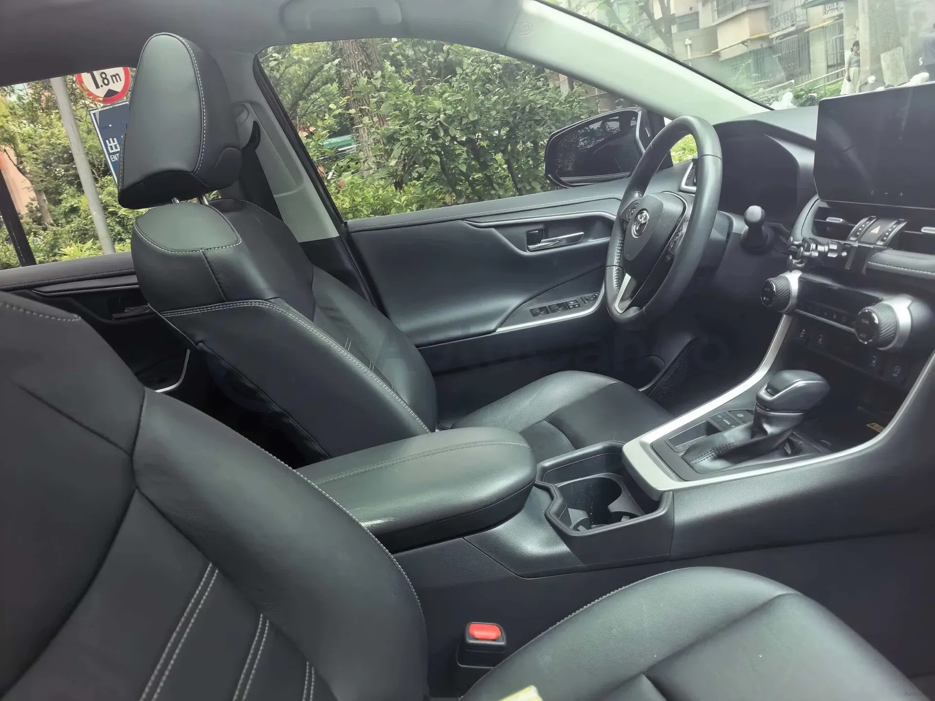 2023 Toyota RAV4 2.0L 171HP L4 CVT,autocango,china used car exporter,china ev exporter,chinese used car exporter,chinese used ev exporter