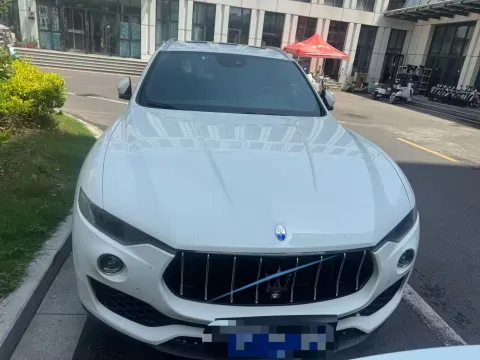 2018 Maserati Levante 3.0T 350HP V6 8AT,autocango,china used car exporter,china ev exporter,chinese used car exporter,chinese used ev exporter