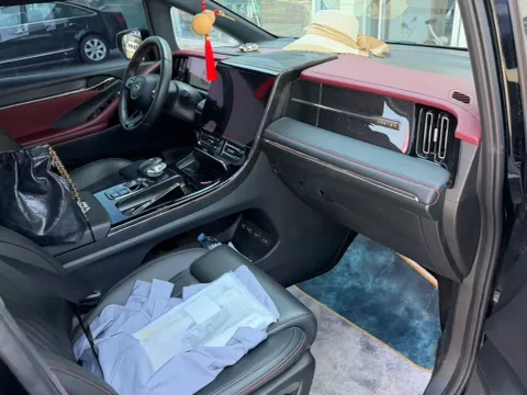 2024 GAC Trumpchi M8 2.0T 190HP L4 2DHT Hybrid