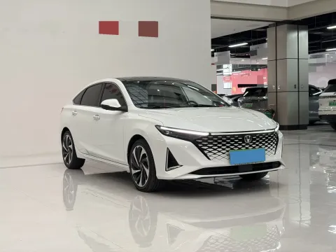 2023 ChangAn Raeton Plus 1.5T 188HP L4 7DCT,autocango,china used car exporter,china ev exporter,chinese used car exporter,chinese used ev exporter