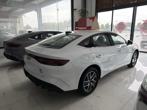 2026 BYD QinL 1.5L 101HP L4 E-CVT PHEV