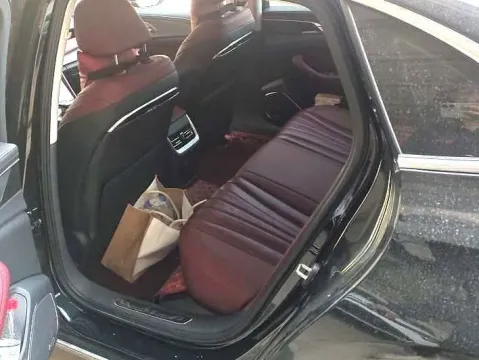 2024 HongQi H5 2.0T 224HP L4 8AT,autocango,china used car exporter,china ev exporter,chinese used car exporter,chinese used ev exporter